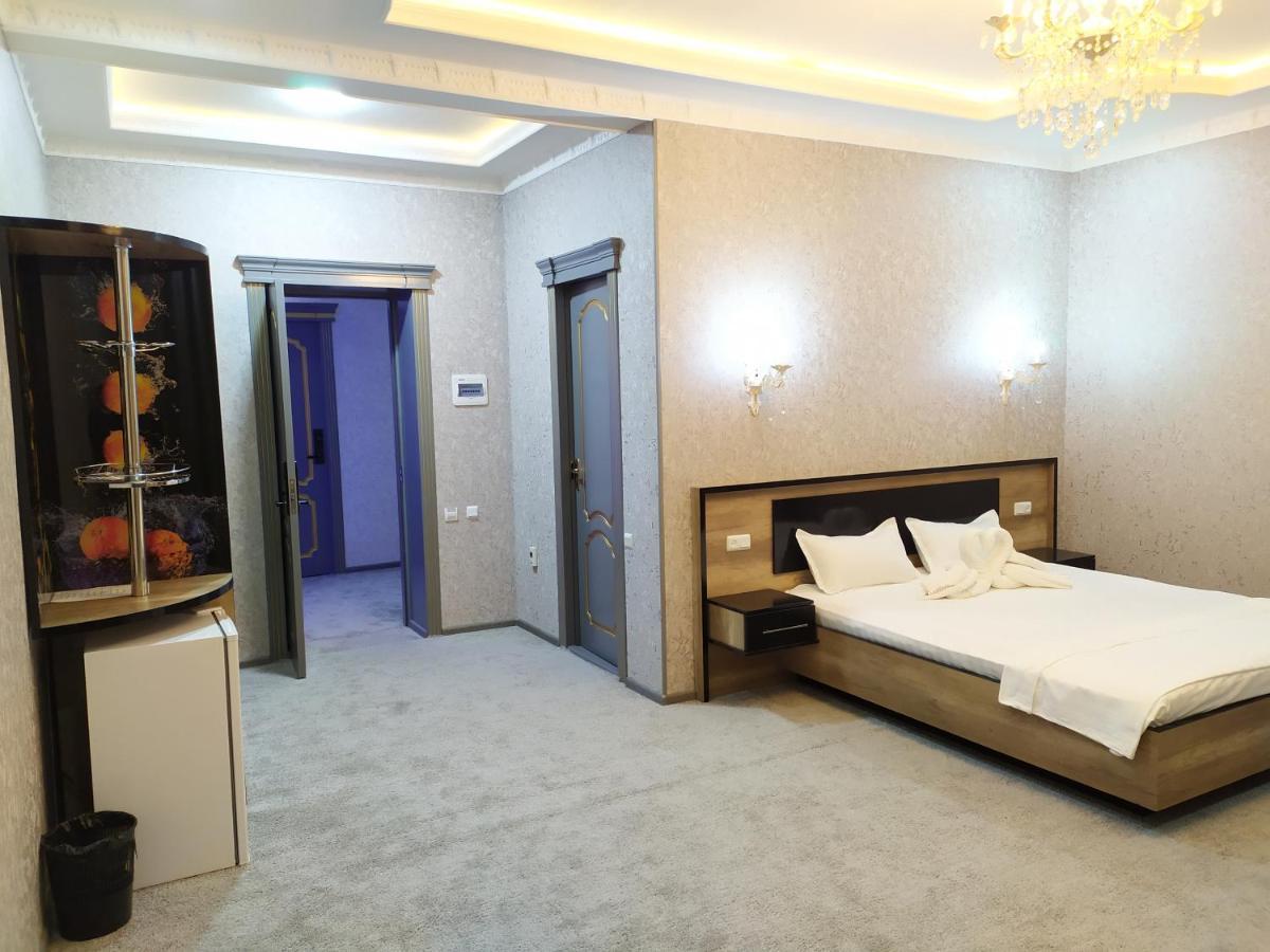 DIYOR Hotel Margilan Marghilon Buitenkant foto