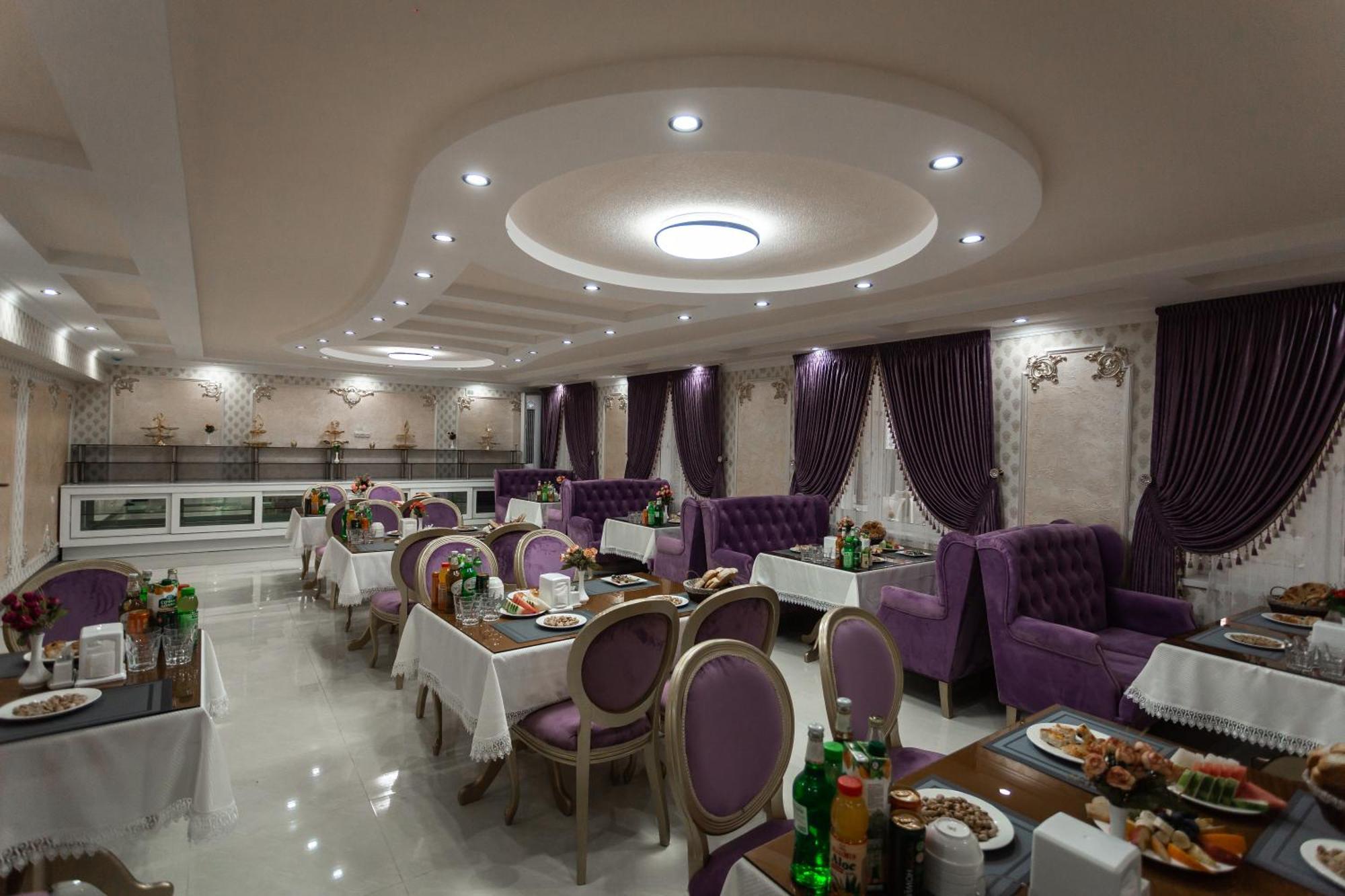 DIYOR Hotel Margilan Marghilon Buitenkant foto