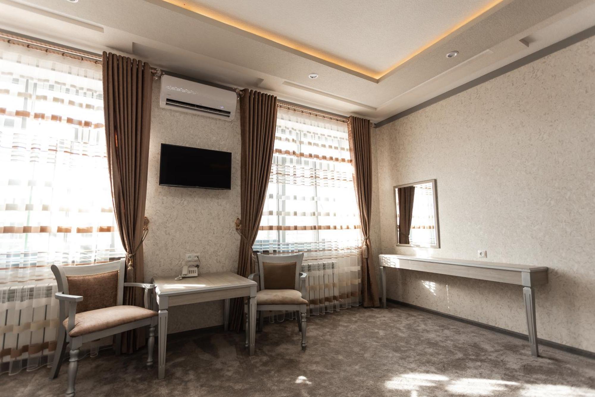 DIYOR Hotel Margilan Marghilon Buitenkant foto